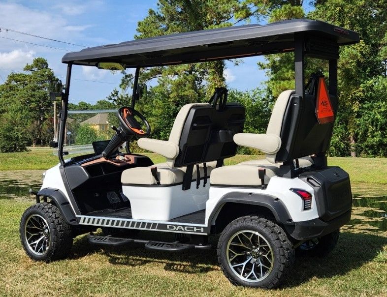 2025 DACH Vehicles Apollo White image